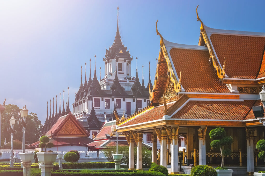 Der große Palast in Bangkok, Thailand – ein Muss für Reisende von Pattaya nach Bangkok.