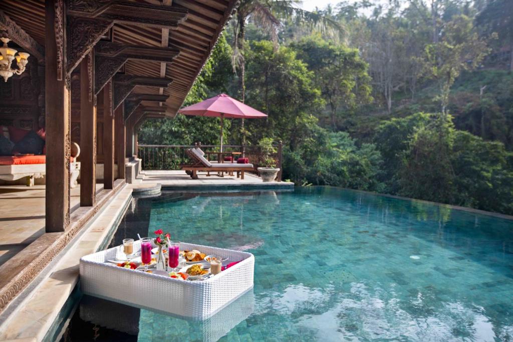 Die 20 besten Resorts mit schwimmendem Frühstück auf Bali